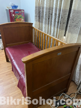 Baby cot